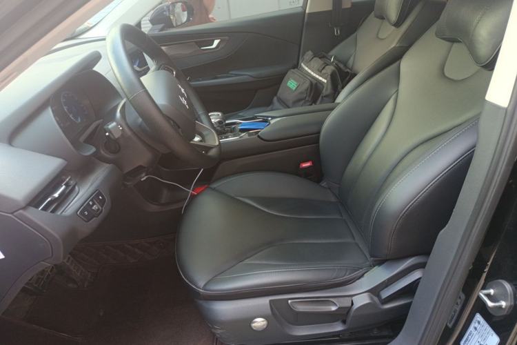 Used Hongqi E-QM5 2022 431 km Charge & Enjoy Edition Left Front Seat