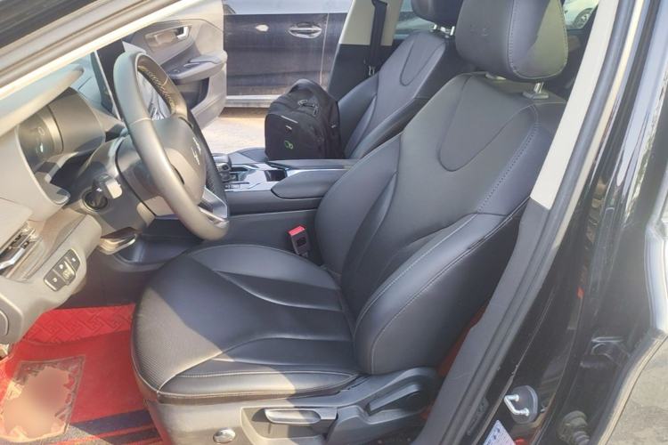 Used Hongqi E-QM5 2022 431 km Charge & Enjoy Edition Left Front Seat