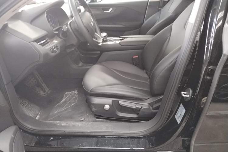 Used Hongqi E-QM5 2022 431 km Charge & Enjoy Edition Left Front Seat
