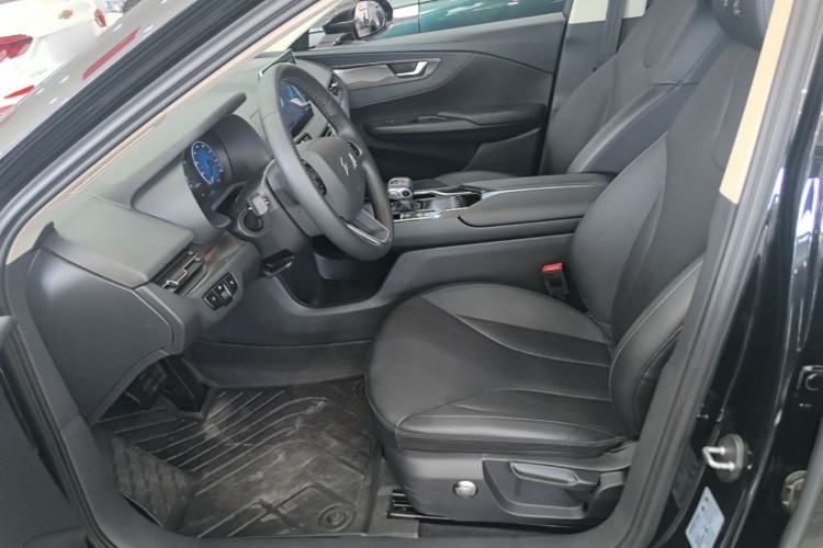 Used Hongqi E-QM5 2022 431 km Charge & Enjoy Edition Left Front Seat
