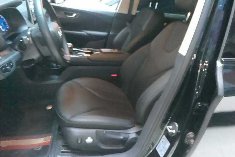 Used Hongqi E-QM5 2022 431 km Charge & Enjoy Edition Left Front Seat