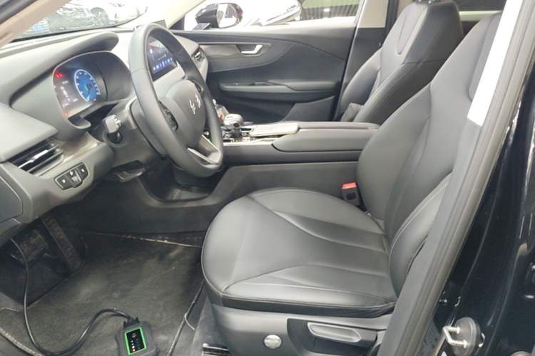 Used Hongqi E-QM5 2022 431 km Charge & Enjoy Edition Left Front Seat