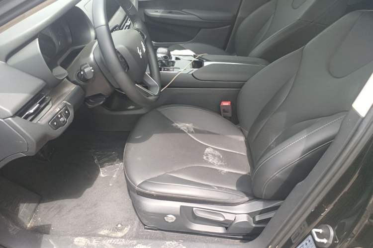 Used Hongqi E-QM5 2022 431 km Charge & Enjoy Edition Left Front Seat