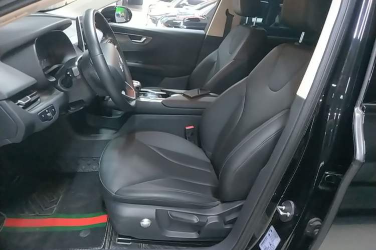 Used Hongqi E-QM5 2022 431 km Charge & Enjoy Edition Left Front Seat