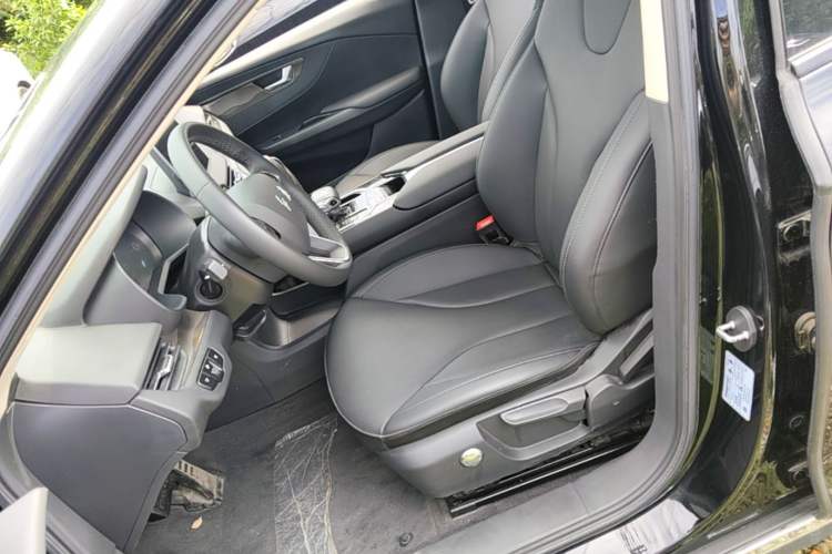Used Hongqi E-QM5 2022 431 km Charge & Enjoy Edition Left Front Seat