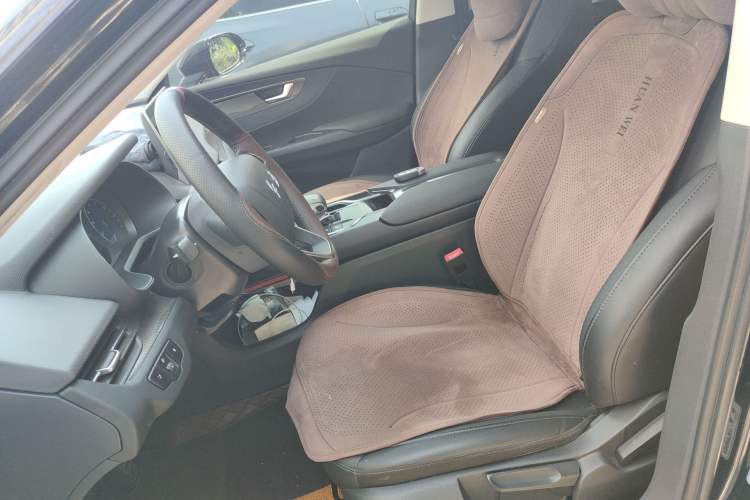 Used Hongqi E-QM5 2022 431 km Charge & Enjoy Edition Left Front Seat
