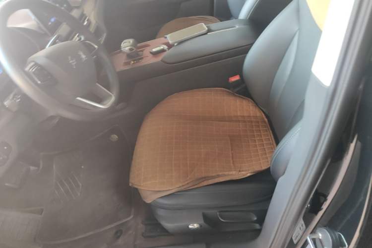 Used Hongqi E-QM5 2022 431 km Charge & Enjoy Edition Left Front Seat