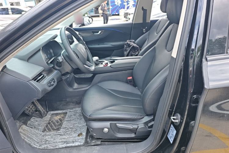 Used Hongqi E-QM5 2022 431 km Charge & Enjoy Edition Left Front Seat