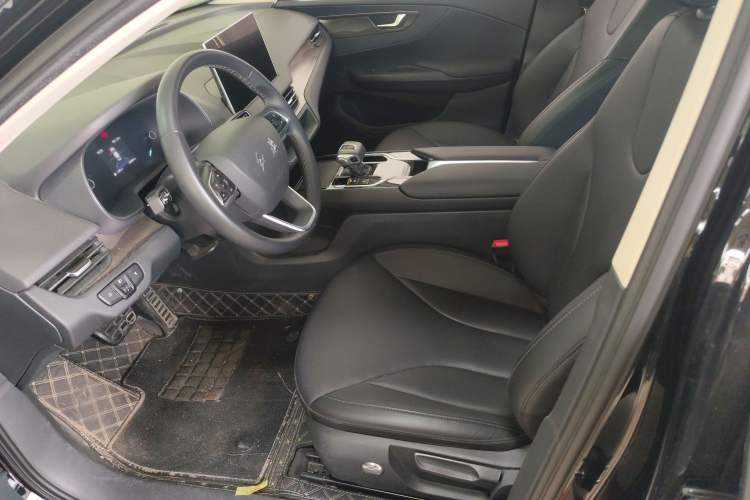 Used Hongqi E-QM5 2022 431 km Charge & Enjoy Edition Left Front Seat