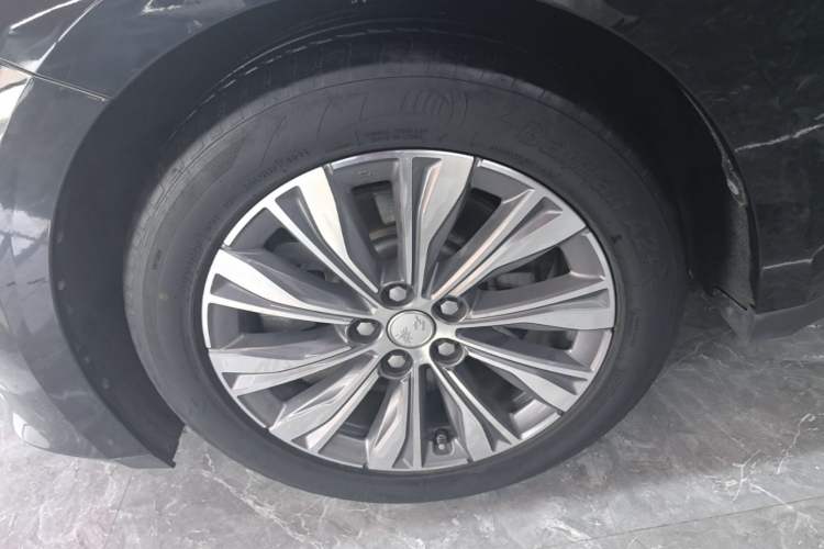 Used Hongqi E-QM5 2022 431 km Charge & Enjoy Edition Left Front Wheel Hub