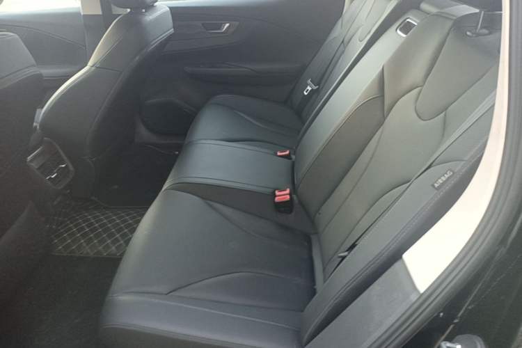 Used Hongqi E-QM5 2022 431 km Charge & Enjoy Edition Left Rear Seat