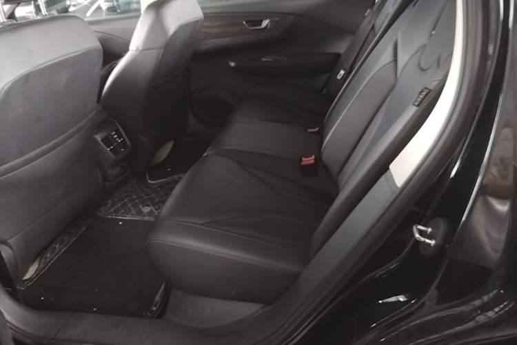 Used Hongqi E-QM5 2022 431 km Charge & Enjoy Edition Left Rear Seat