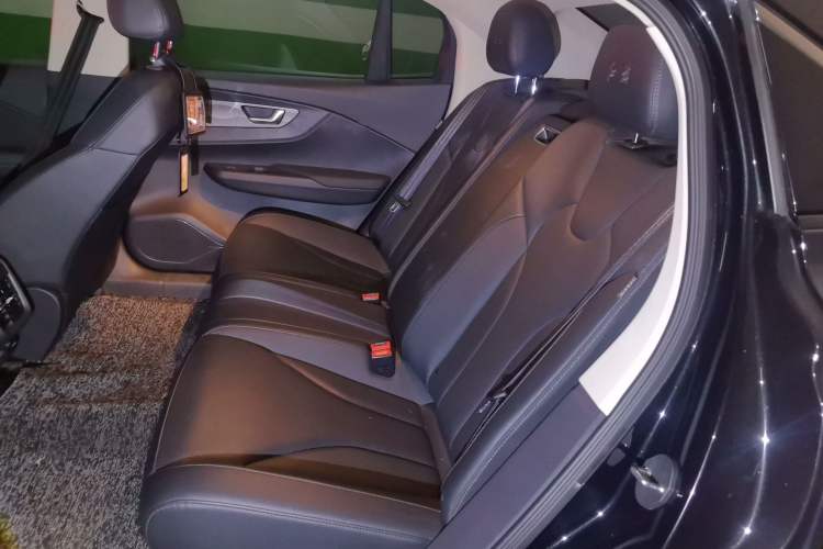 Used Hongqi E-QM5 2022 431 km Charge & Enjoy Edition Left Rear Seat