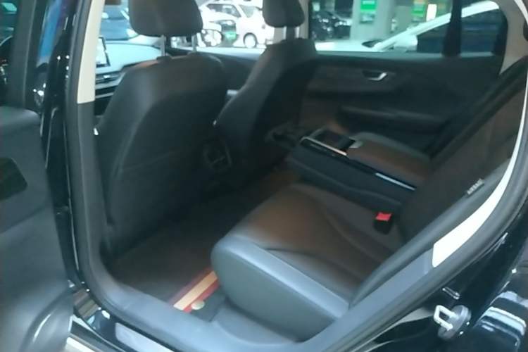 Used Hongqi E-QM5 2022 431 km Charge & Enjoy Edition Left Rear Seat
