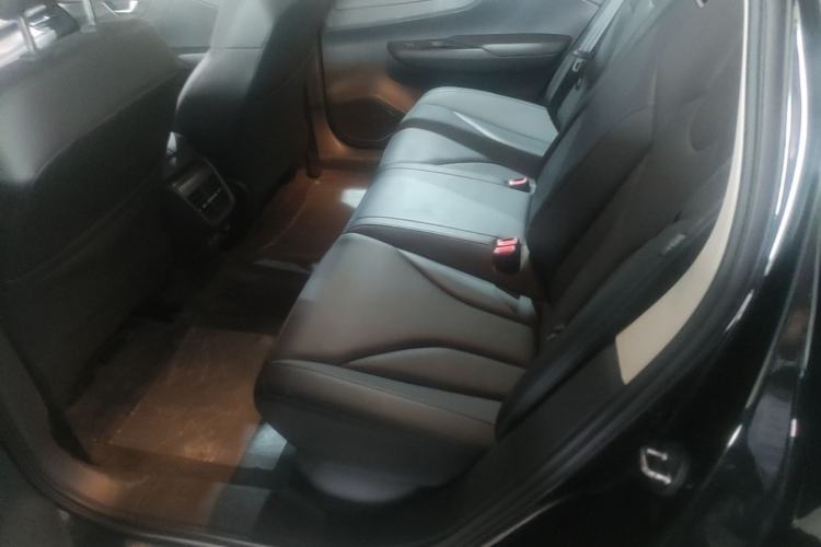 Used Hongqi E-QM5 2022 431 km Charge & Enjoy Edition Left Rear Seat
