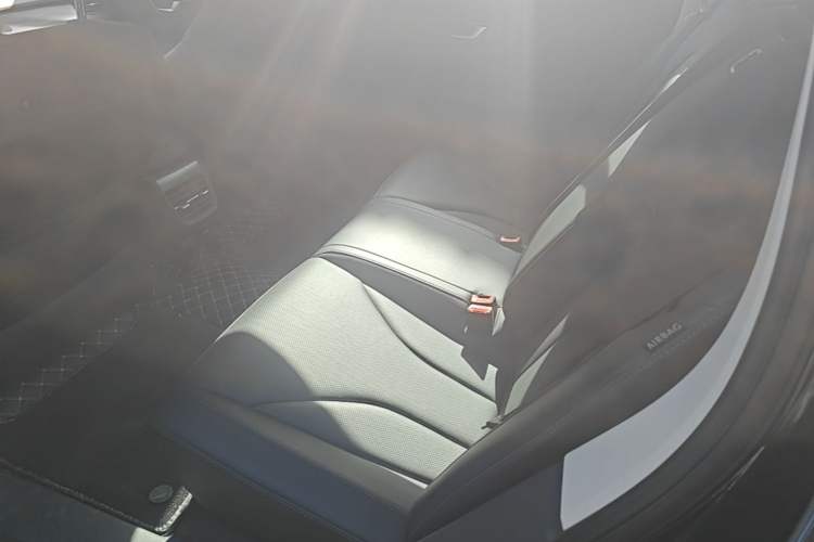 Used Hongqi E-QM5 2022 431 km Charge & Enjoy Edition Left Rear Seat