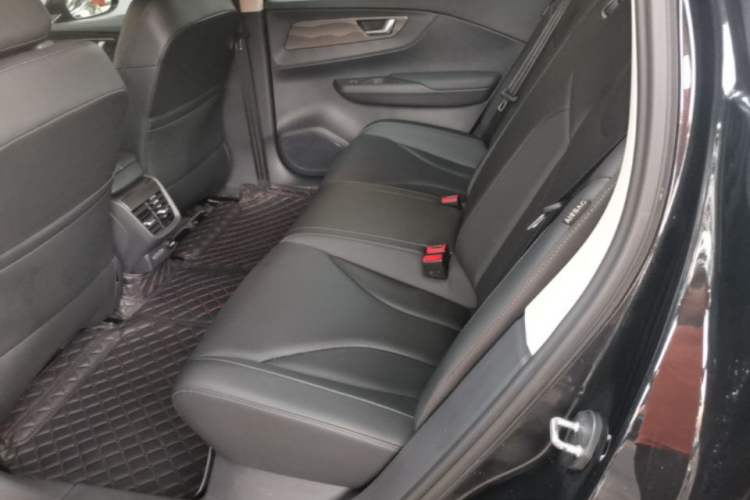 Used Hongqi E-QM5 2022 431 km Charge & Enjoy Edition Left Rear Seat