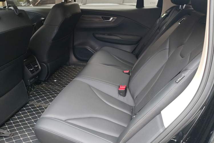 Used Hongqi E-QM5 2022 431 km Charge & Enjoy Edition Left Rear Seat