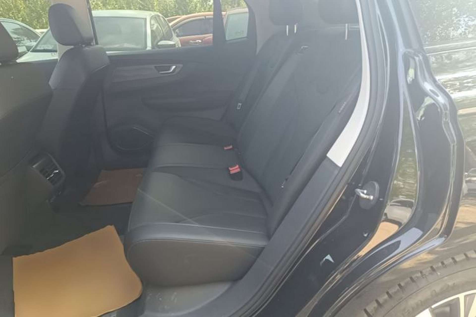 Used Hongqi E-QM5 2022 431 km Charge & Enjoy Edition Left Rear Seat