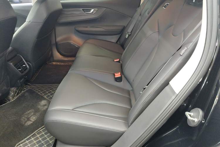 Used Hongqi E-QM5 2022 431 km Charge & Enjoy Edition Left Rear Seat