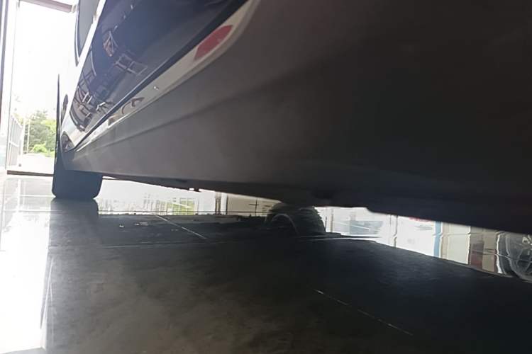 Used Hongqi E-QM5 2022 431 km Charge & Enjoy Edition Left Side Sill