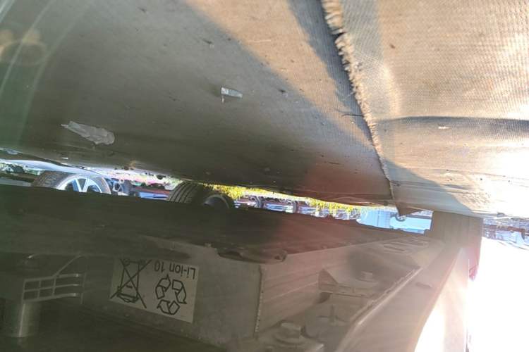 Used Hongqi E-QM5 2022 431 km Charge & Enjoy Edition Left Side Sill