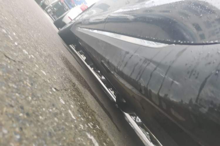 Used Hongqi E-QM5 2022 431 km Charge & Enjoy Edition Left Side Sill