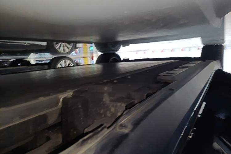 Used Hongqi E-QM5 2022 431 km Charge & Enjoy Edition Left Side Sill