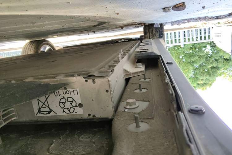 Used Hongqi E-QM5 2022 431 km Charge & Enjoy Edition Left Side Sill