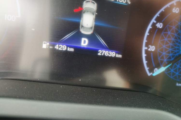 Used Hongqi E-QM5 2022 431 km Charge & Enjoy Edition Odometer Close Up