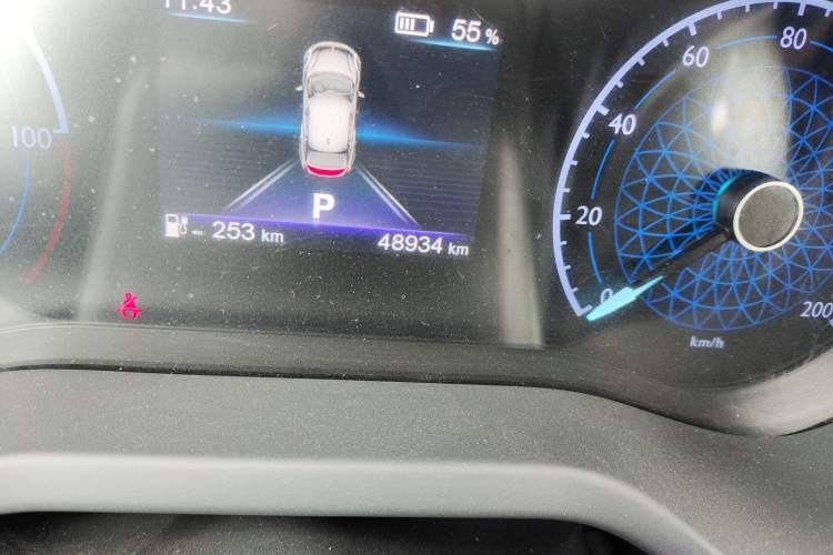 Used Hongqi E-QM5 2022 431 km Charge & Enjoy Edition Odometer Close Up