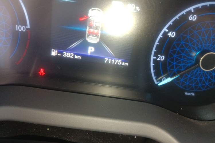 Used Hongqi E-QM5 2022 431 km Charge & Enjoy Edition Odometer Close Up