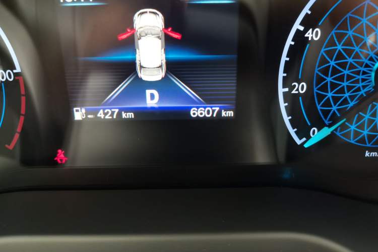 Used Hongqi E-QM5 2022 431 km Charge & Enjoy Edition Odometer Close Up