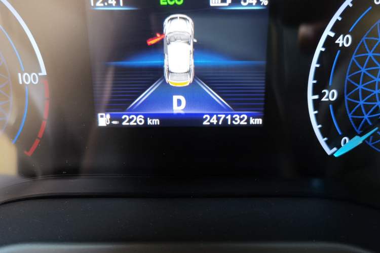 Used Hongqi E-QM5 2022 431 km Charge & Enjoy Edition Odometer Close Up
