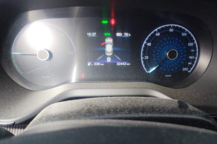 Used Hongqi E-QM5 2022 431 km Charge & Enjoy Edition Odometer Close Up