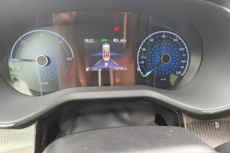 Used Hongqi E-QM5 2022 431 km Charge & Enjoy Edition Odometer Close Up