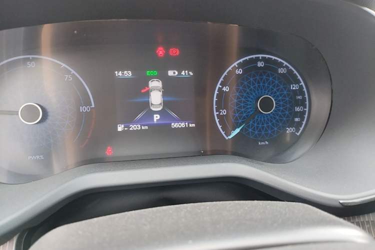 Used Hongqi E-QM5 2022 431 km Charge & Enjoy Edition Odometer Close Up