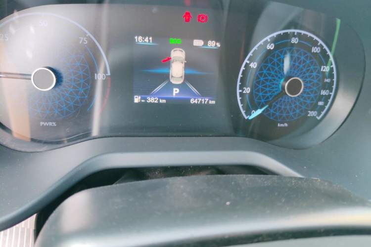 Used Hongqi E-QM5 2022 431 km Charge & Enjoy Edition Odometer Close Up