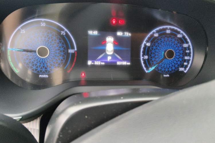 Used Hongqi E-QM5 2022 431 km Charge & Enjoy Edition Odometer Close Up