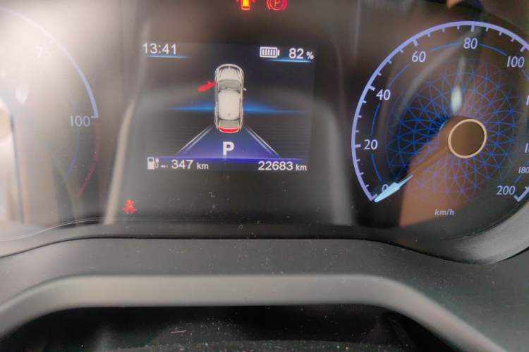 Used Hongqi E-QM5 2022 431 km Charge & Enjoy Edition Odometer Close Up