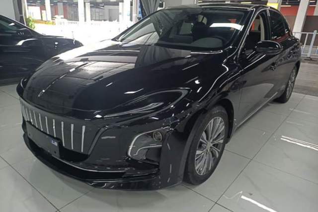 Używany Hongqi E-QM5 2022 431 km Charge & Enjoy Edition