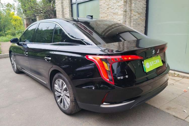 Used Hongqi E-QM5 2022 431 km Charge & Enjoy Edition Rear Left 45 Deg