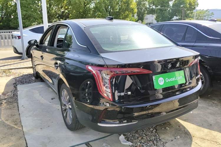 Used Hongqi E-QM5 2022 431 km Charge & Enjoy Edition Rear Left 45 Deg