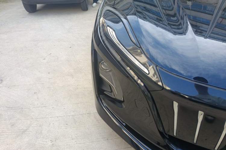 Used Hongqi E-QM5 2022 431 km Charge & Enjoy Edition Right Front Headlight