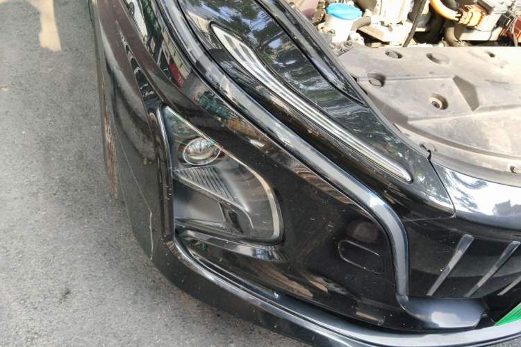 Used Hongqi E-QM5 2022 431 km Battery-Swap Enjoyment Version Right Front Headlight