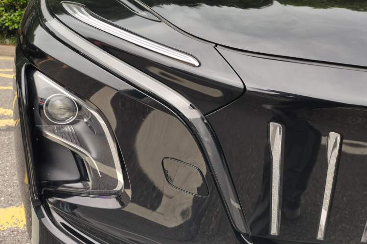 Used Hongqi E-QM5 2022 431 km Charge & Enjoy Edition Right Front Headlight