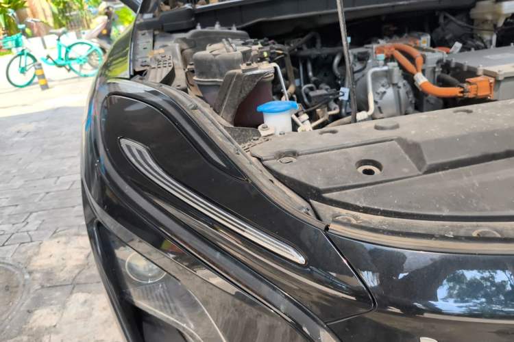 Used Hongqi E-QM5 2022 431 km Charge & Enjoy Edition Right Front Headlight