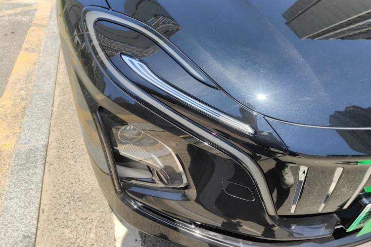 Used Hongqi E-QM5 2022 431 km Charge & Enjoy Edition Right Front Headlight