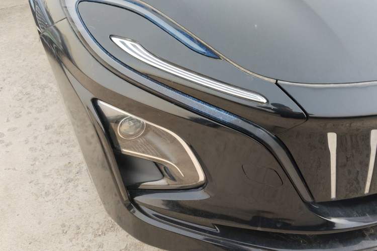 Used Hongqi E-QM5 2022 431 km Charge & Enjoy Edition Right Front Headlight