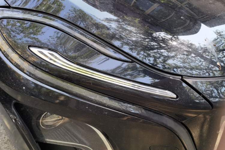 Used Hongqi E-QM5 2022 431 km Charge & Enjoy Edition Right Front Headlight